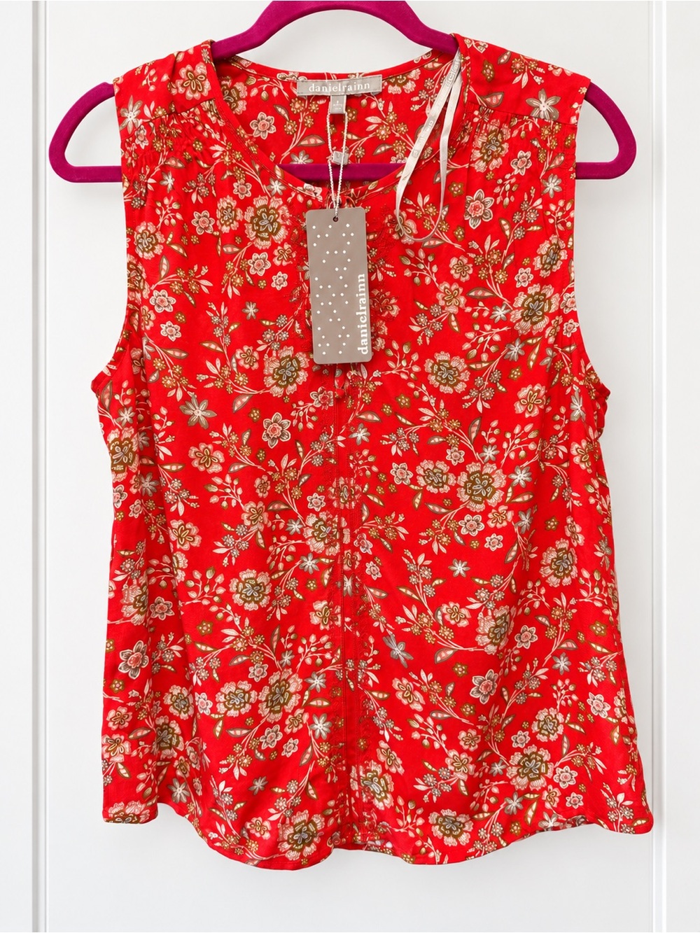 Daniel Rainn Floral Sleeveless Blouse Red NWT Size Small Lightweight Top
